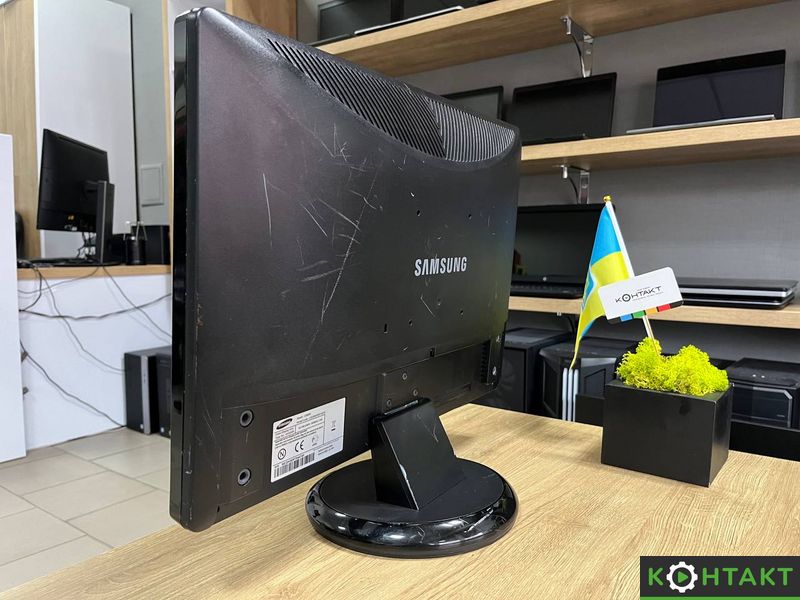 Купити Монітор 22" SAMSUNG SYNCMASTER 226BW 1680X1050-TN + FILM — 1 500 грн