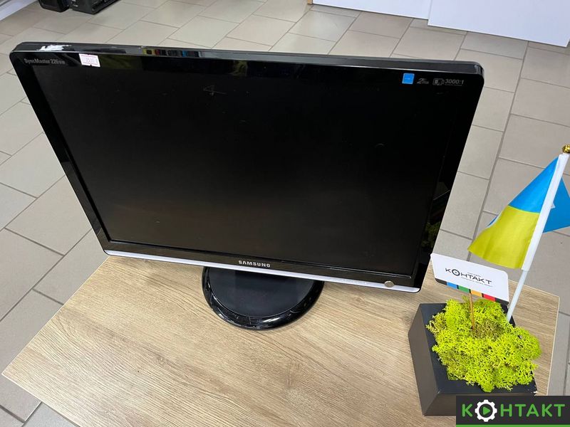 Купити Монітор 22" SAMSUNG SYNCMASTER 226BW 1680X1050-TN + FILM — 1 500 грн